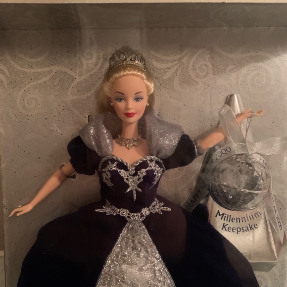 Barbie Millenium Princess Bride - Picture 2 of 3
